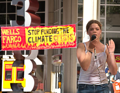 Dropping The Banner On Wells Fargo's Fossil Foolishness:May 18, 2022